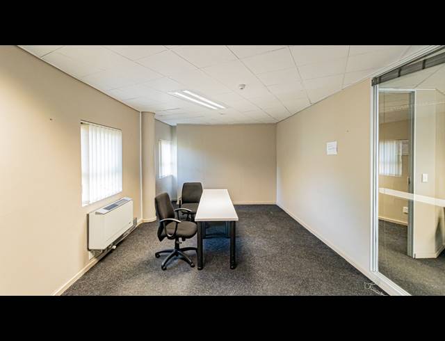 357M² OFFICE TO LET IN PARKTOWN